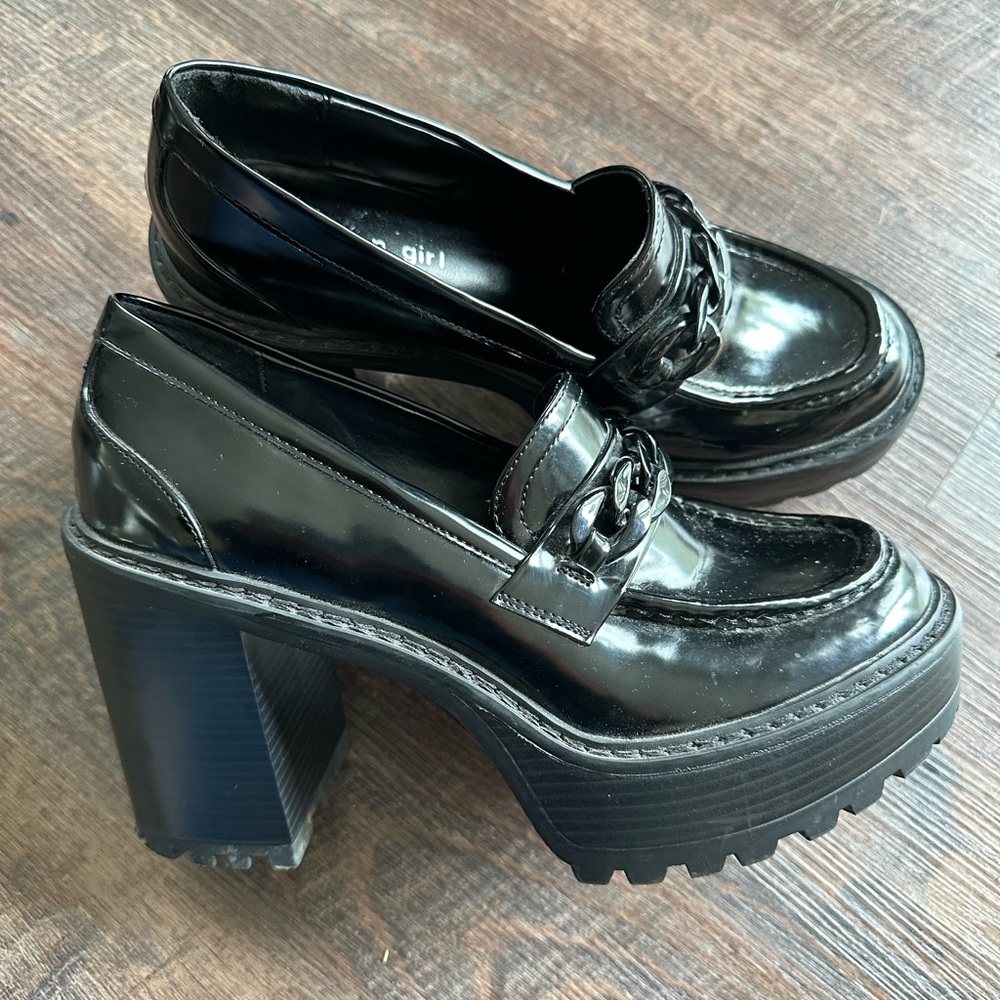 Madden Girl Kassidy Lug Sole platform black shoe size 9